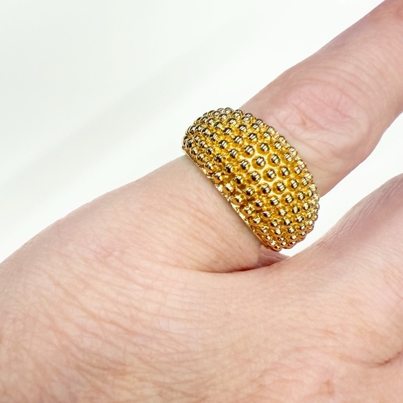 NWT Petit Moments Gold Chunky Fashion Ring, Size 6 - Picture 1 of 3